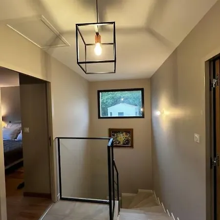 Belle Maison 4* Clim Piscine Wifi 가신